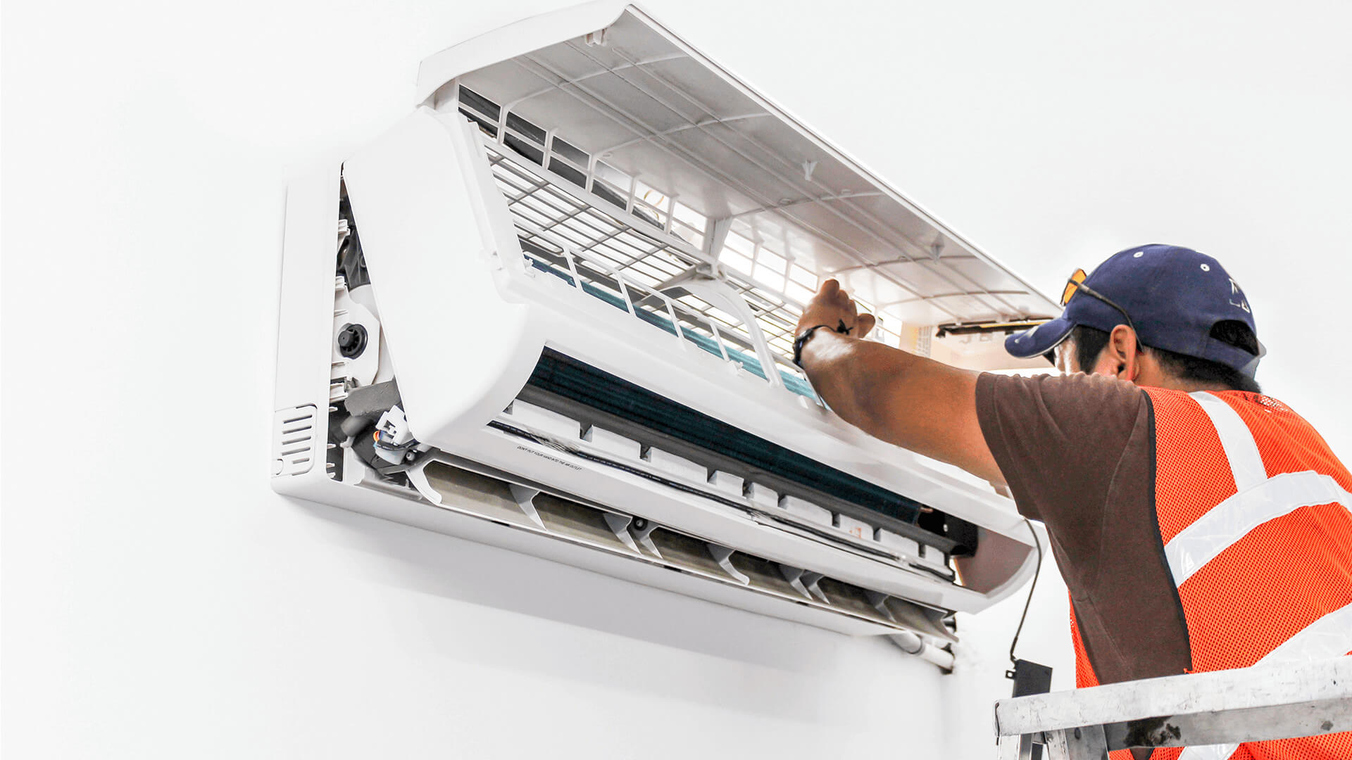 Teknisi Service AC Kusnama AC